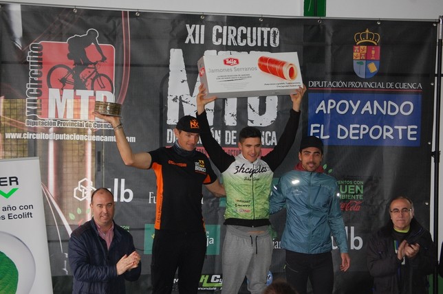 Pérez y Sánchez ganan la segunda prueba del Circuito de MTB 