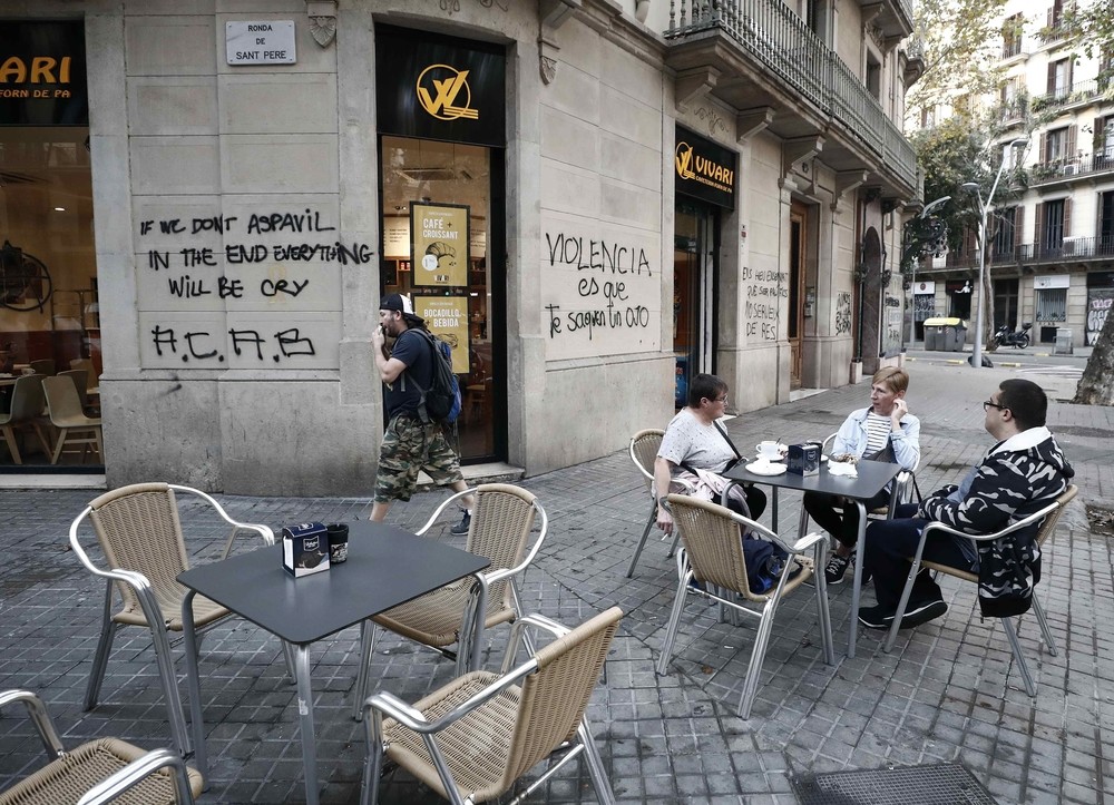 Barcelona despierta destrozada