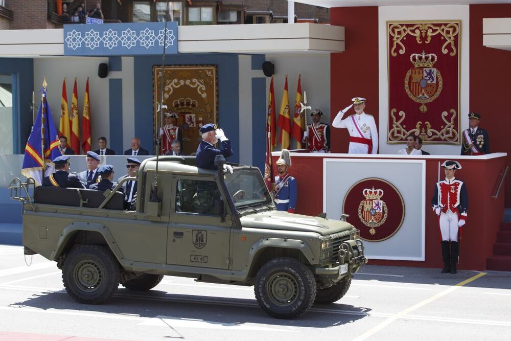 Los Reyes presiden el desfile de Día de las Fuerzas Armadas 2023   / ÁLEX CÁMARA