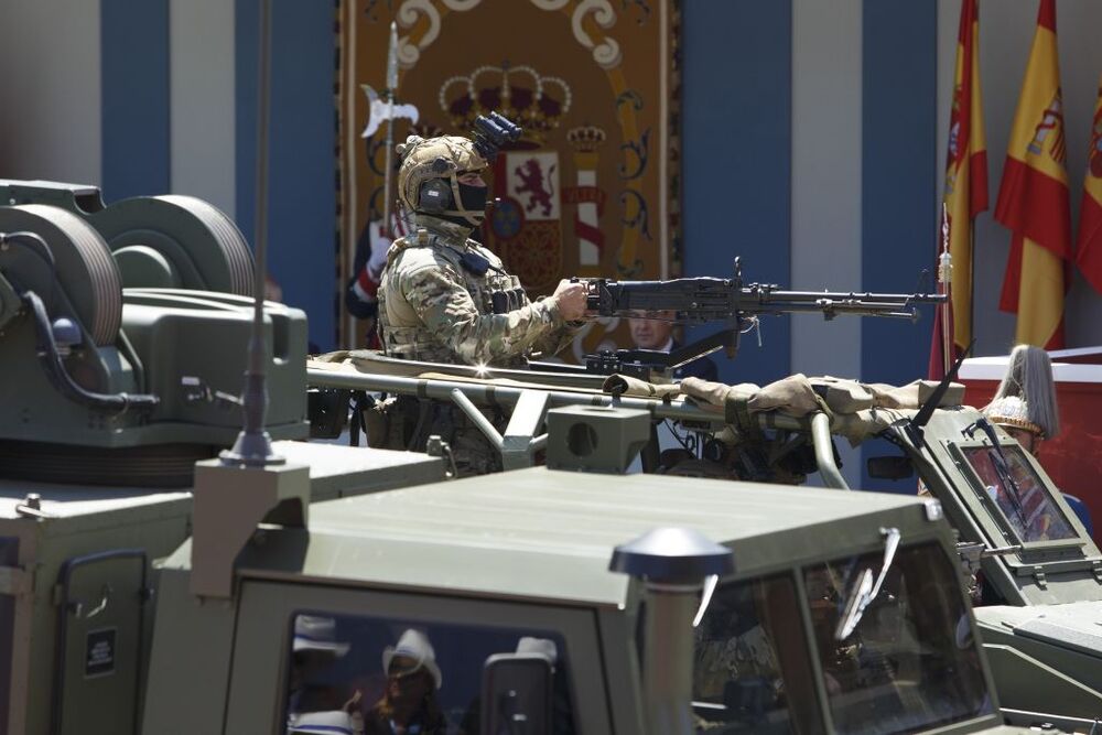 Los Reyes presiden el desfile de Día de las Fuerzas Armadas 2023   / ÁLEX CÁMARA