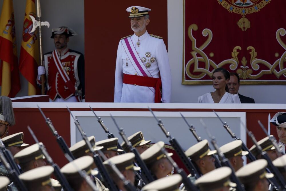 Los Reyes presiden el desfile de Día de las Fuerzas Armadas 2023   / ÁLEX CÁMARA