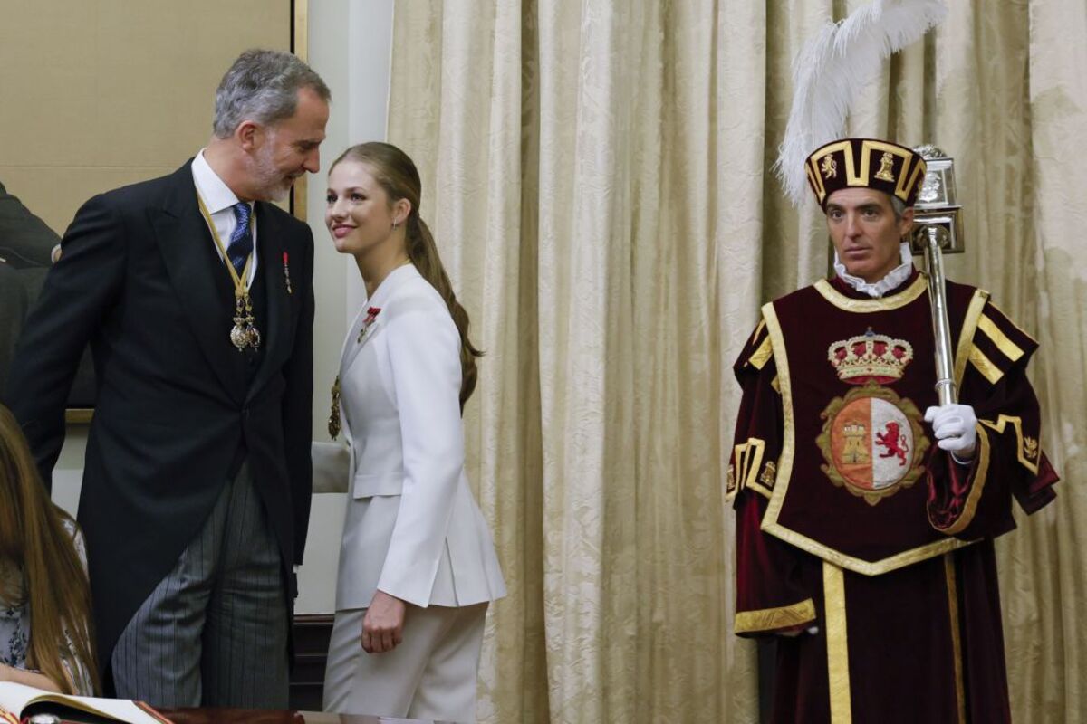 La princesa Leonor jura la Constitución en el Congreso  / BALLESTEROS