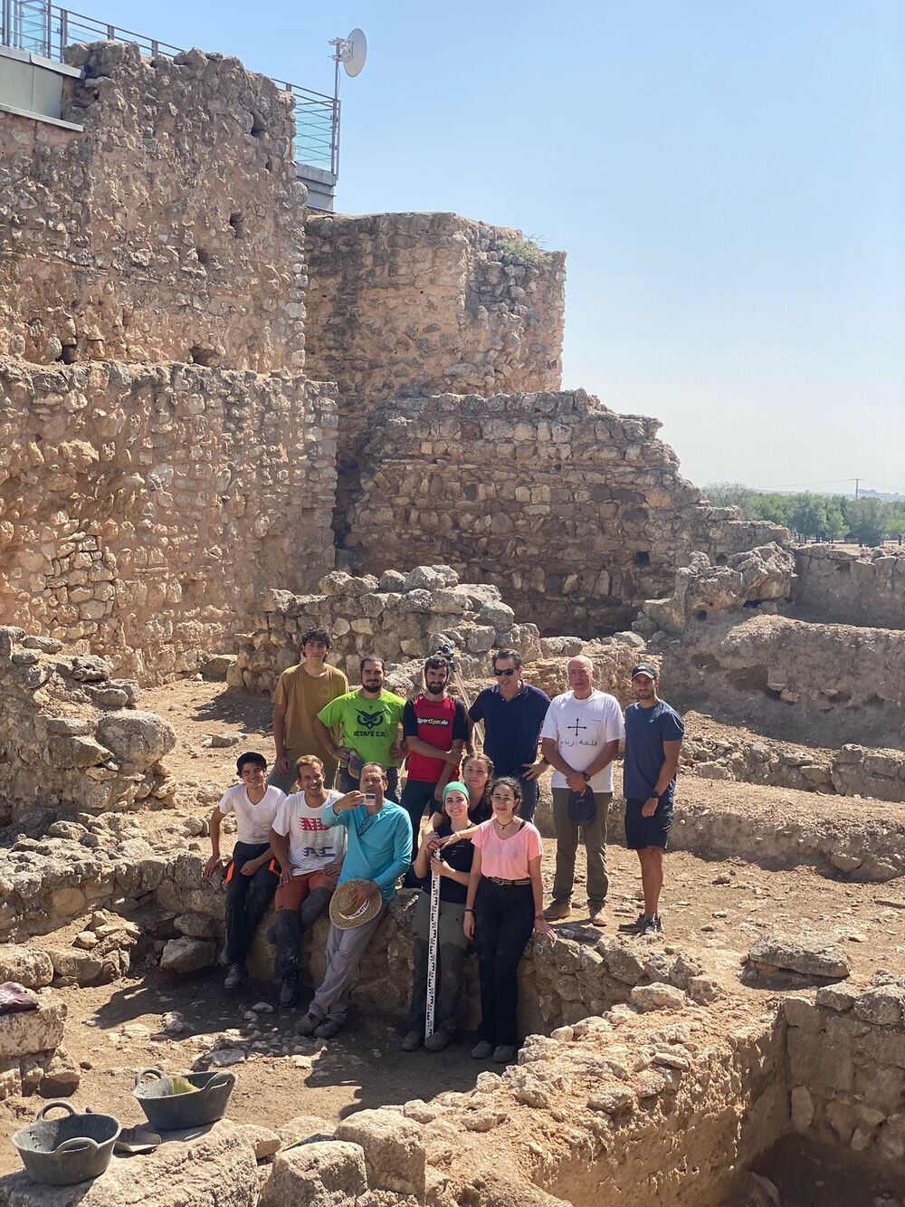 Integrantes del equipo de los trabajos de excavación