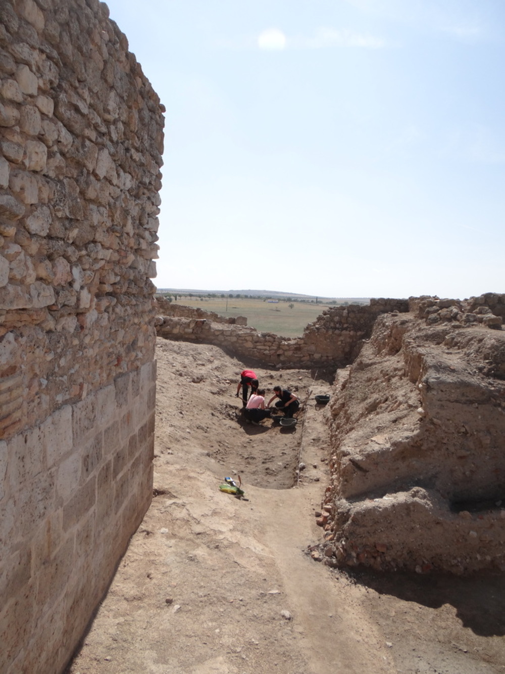 Trabajos de excavación en Calatrava la Vieja. 