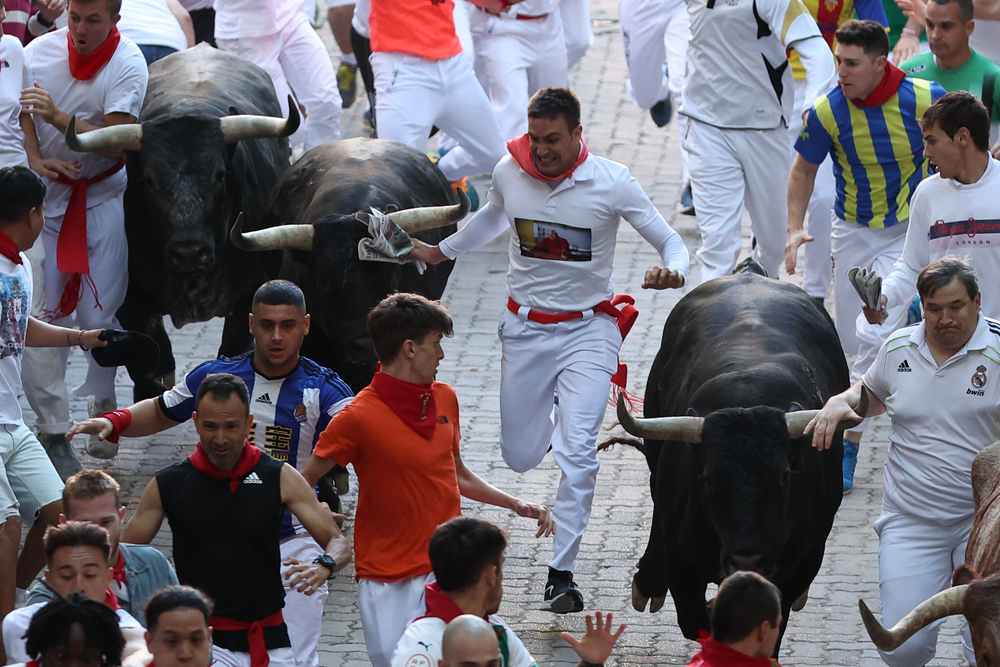 Octavo encierro de los sanfermines  / EFE