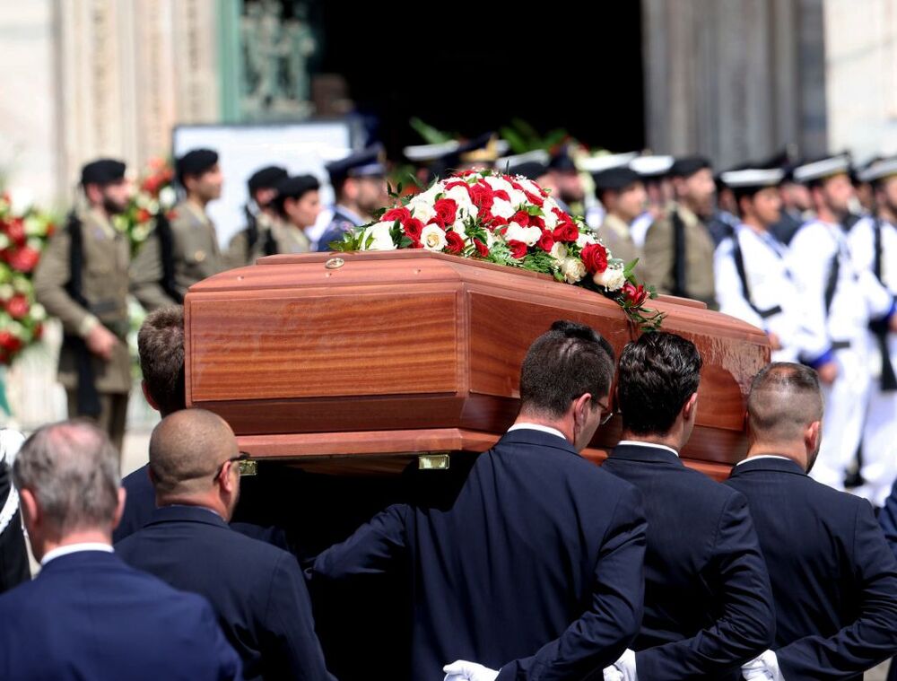 Italy bids farewell to former prime minister Silvio Berlusconi  / MATTEO BAZZI