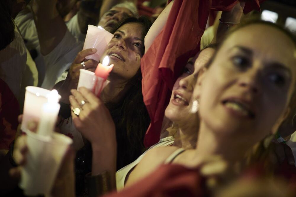 Final de las fiestas de San Fermín 2023 con el cántico ‘Pobre de mí’  / EDUARDO SANZ