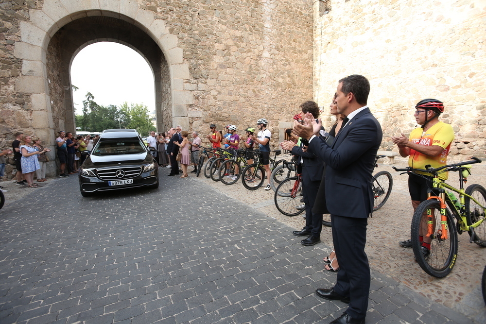 Toledo aplaude la última ascensión de Bahamontes
