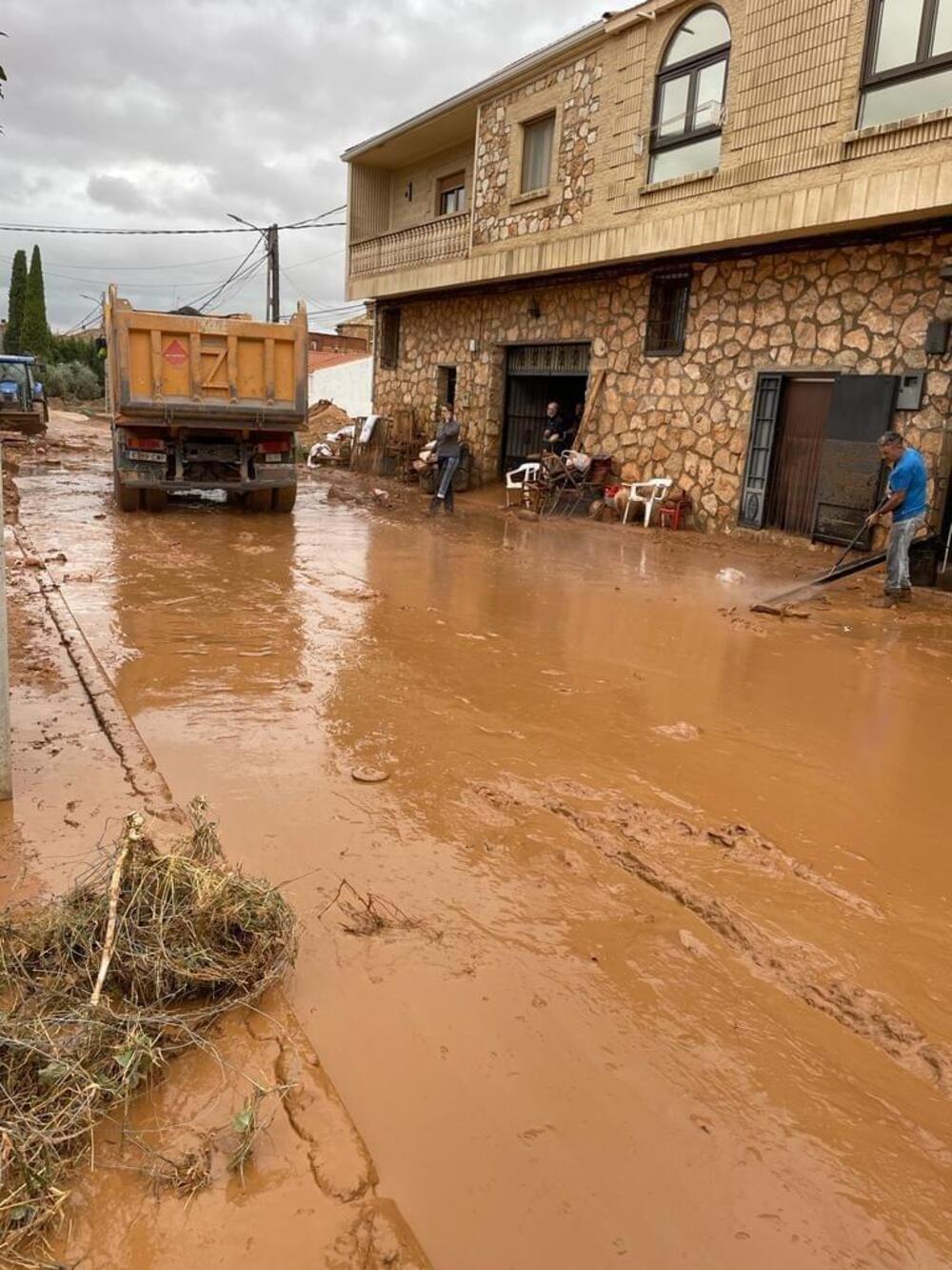 La DANA genera estragos y causa el caos en Buenache de Alarcón   / B. PRIETO