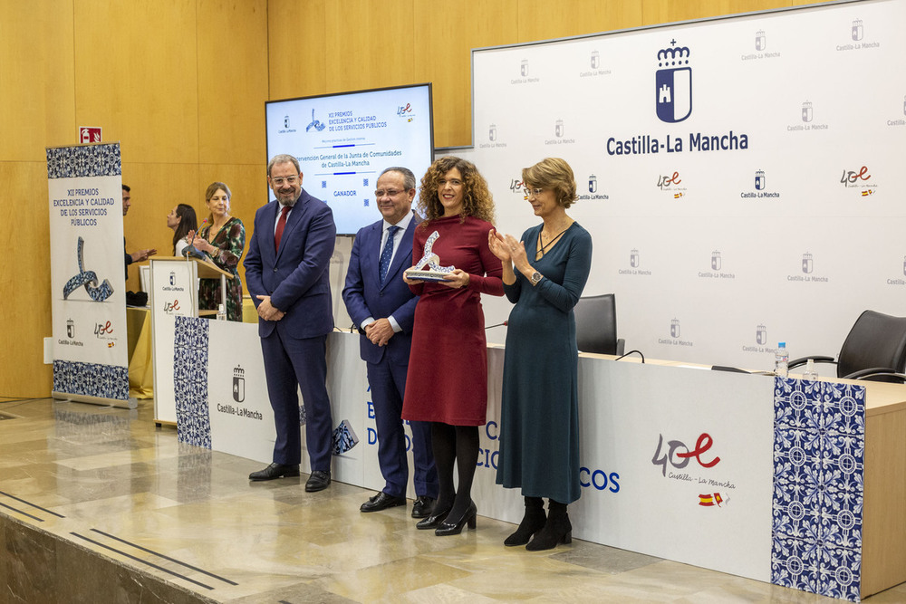 Entregan los Premios a la Excelencia de los Servicios Públicos