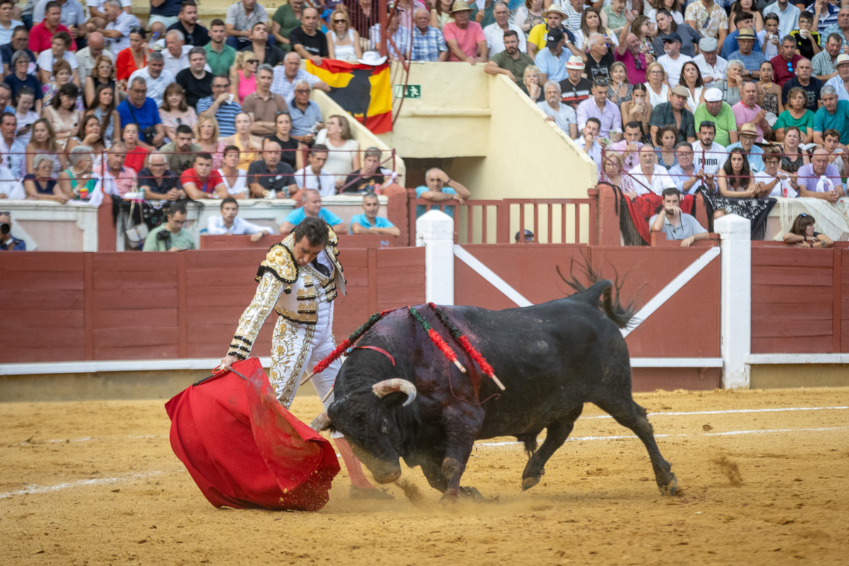 5ª de la feria taurina de San Julián  / JAVIER GUIJARRO