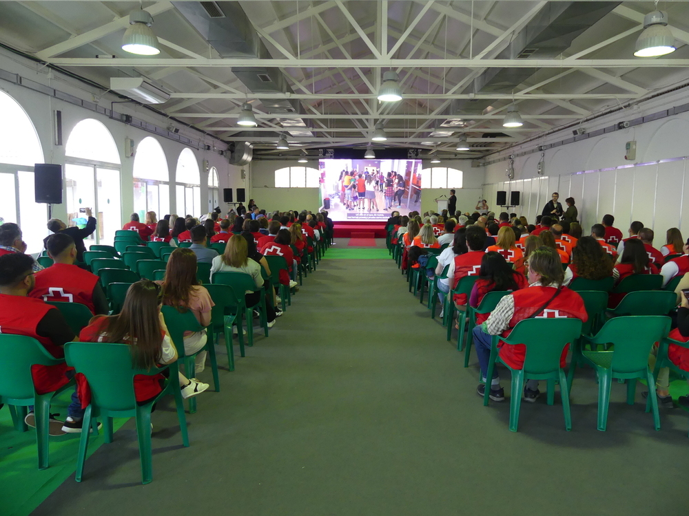 Gran Cruz Roja Humana en Cuenca: celebración y reconocimiento