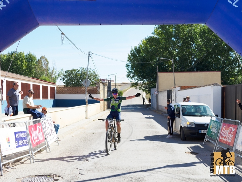 Plaza y Calaf marcan el ritmo en Horcajo de Santiago