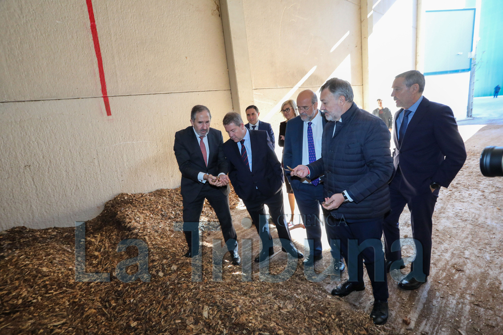 Distintos momentos de la inauguración de la central térmica de la Red de Calor de Cuenca.