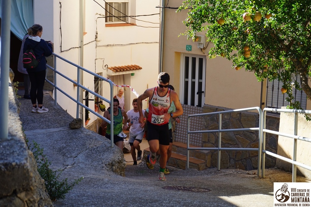 Algarra y Dávila toman la montaña de Santa Cruz de Moya