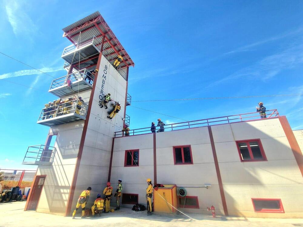 Los bomberos de Tarancón se forman en espeleología