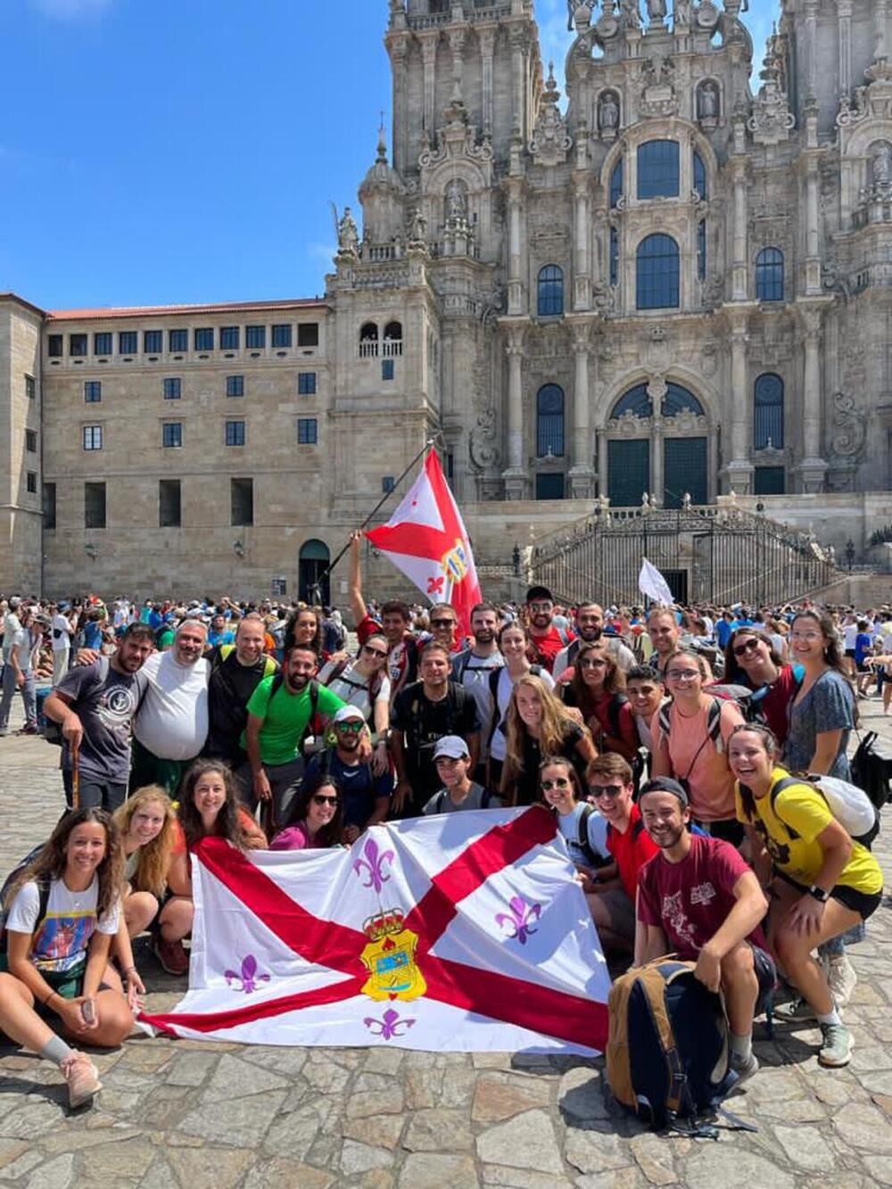 Un grupo de taranconeros en la peregrinación europea de jóvenes a Santiago de Compostela.