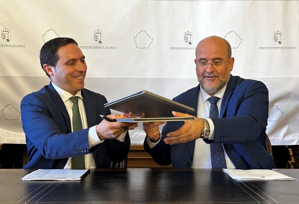 La rúbrica del protocolo para el Plan de Industrialización de Cuenca se ha firmado en la Diputación.