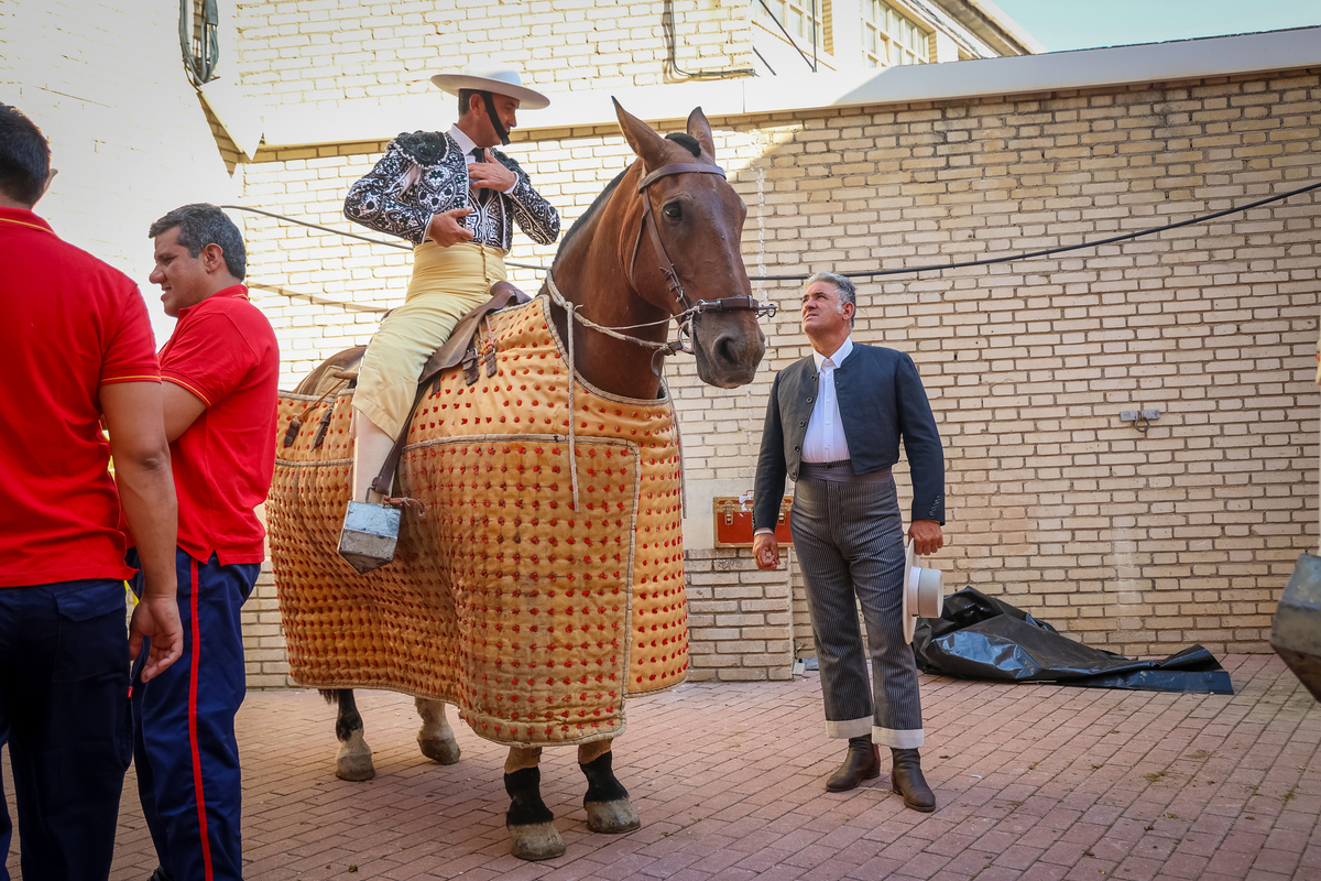 1ª de la feria taurina de San Julián  / JAVIER GUIJARRO