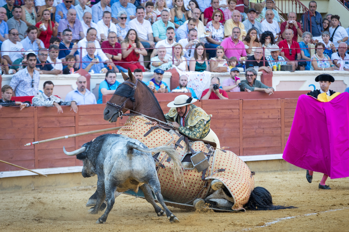 1ª de la feria taurina de San Julián  / JAVIER GUIJARRO