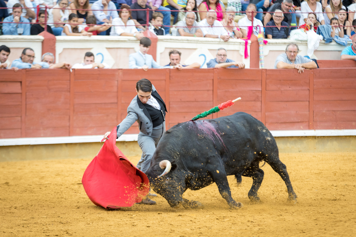 6ª de la feria taurina de San Julián  / JAVIER GUIJARRO