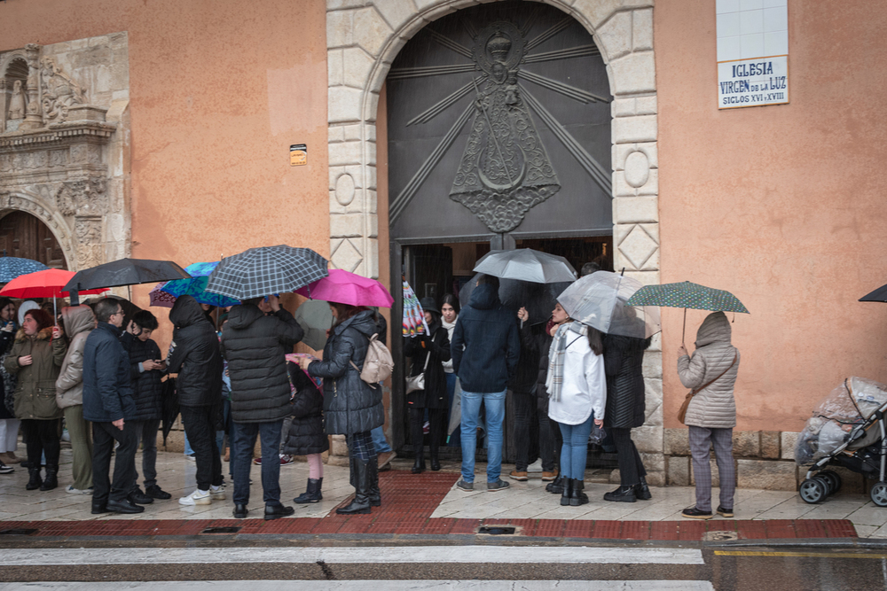 La lluvia obliga a suspender la procesión de Paz y Caridad