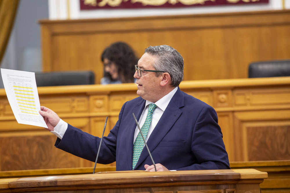 Santiago Lucas-Torres, del PP, intervino en el debate sobre regadíos