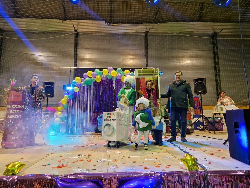 El Carnaval inunda las calles de Cuenca de alegría y baile