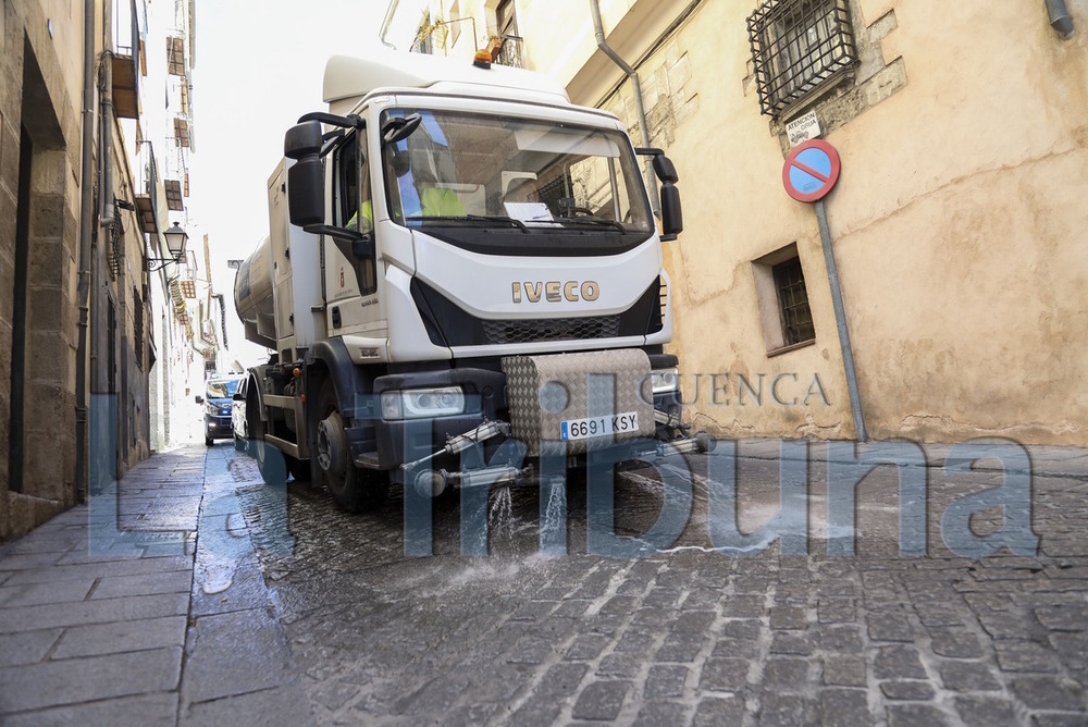 El servicio de limpieza viaria supuso para las arcas municipales un gasto de 3,1 millones en 2023.