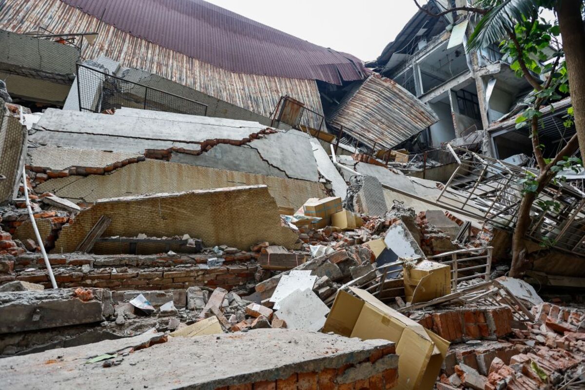 Aftermath of a magnitude 7.5 earthquake near Hualien  / DANIEL CENG