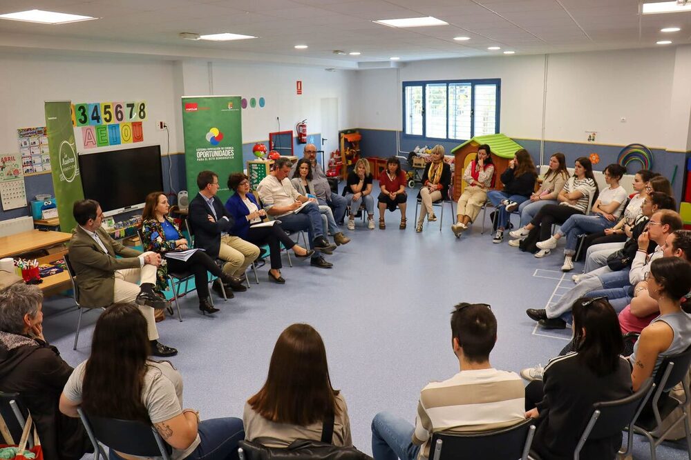 Estudiantes de Educación se formarán en Escuela Rural