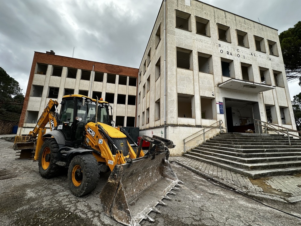 Las obras de la primera fase se están centrando en el vaciado del antiguo colegio de San Julián.