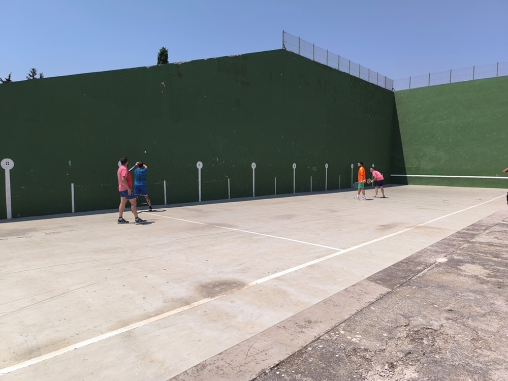 Huete acoge la quinta prueba del circuito de frontenis