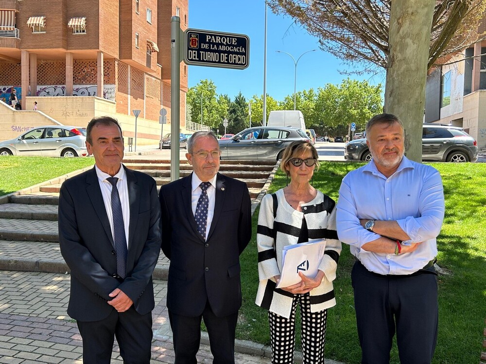 El Parque de la Abogacía del Turno de Oficio ya luce su placa