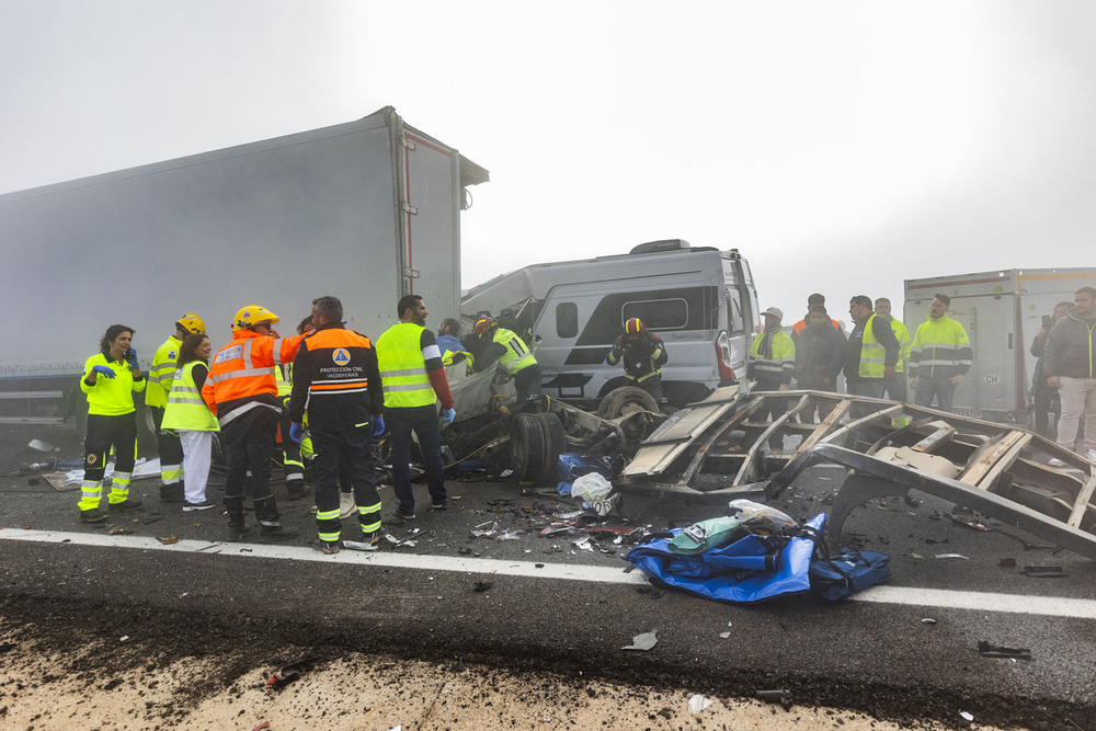 Tres fallecidos en otros cinco accidentes en la A-4