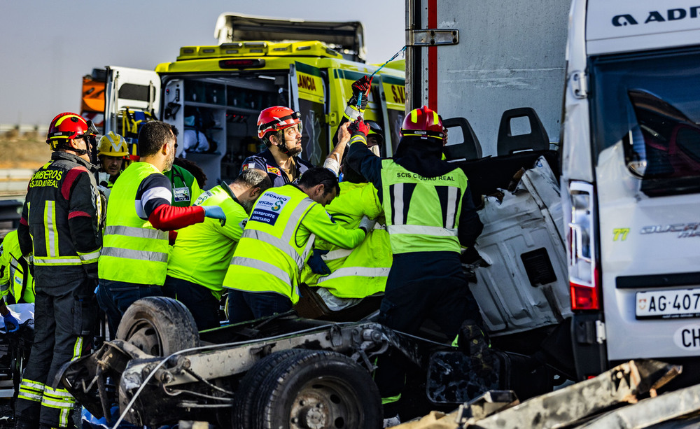 Tres fallecidos en otros cinco accidentes en la A-4