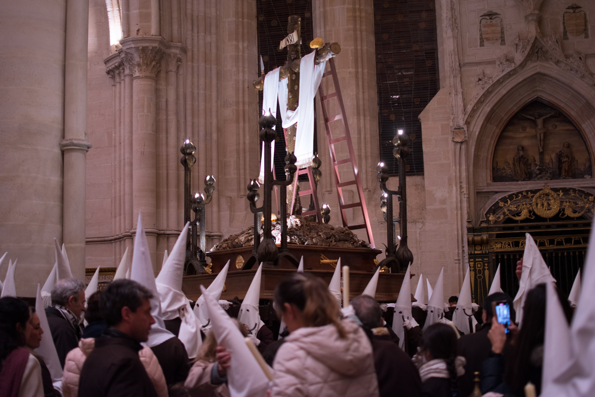 Viernes Santo. Procesión del Santo Entierro  / ADRIÁN GARCÍA VERGAZ