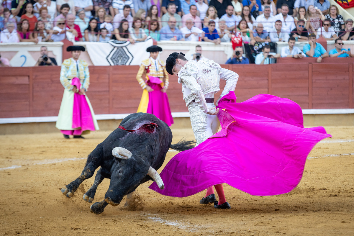 3ª de la feria taurina de San Julián  / JAVIER GUIJARRO