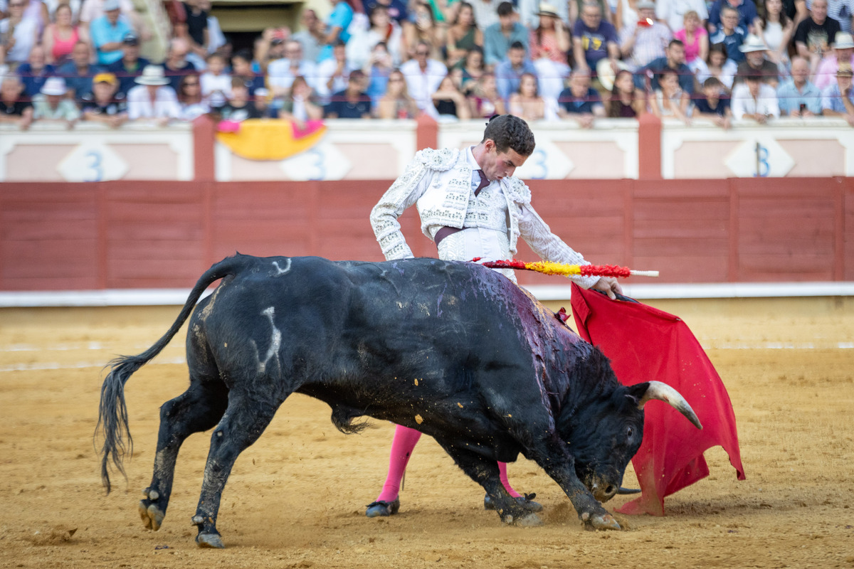 3ª de la feria taurina de San Julián  / JAVIER GUIJARRO