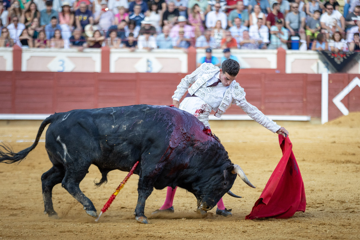 3ª de la feria taurina de San Julián  / JAVIER GUIJARRO