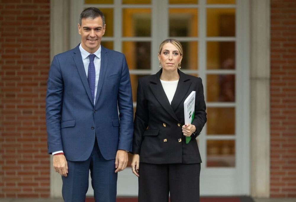 El presidente del Gobierno, Pedro Sánchez, mantiene un encuentro con la presidenta de la Junta de Extremadura, María Guardiola