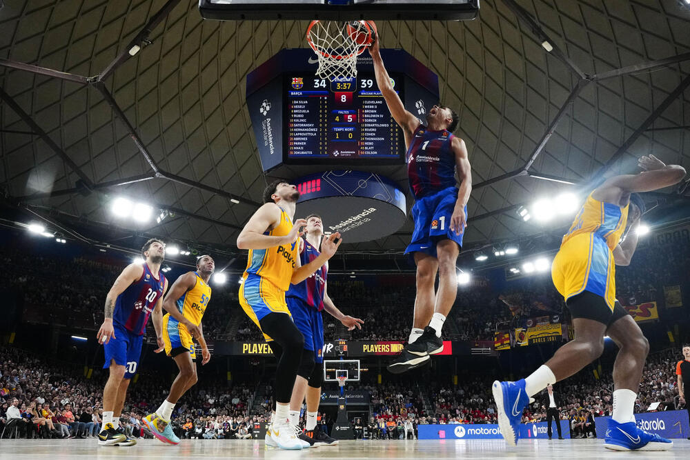 Laprovittola frena al Maccabi y lanza al Barça a 'playoffs'