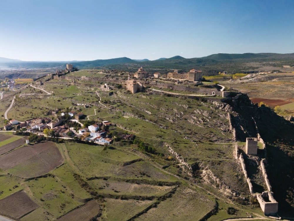 Moya y Torrejoncillo, imagen de los calendarios de Diputación