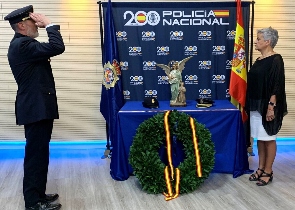 La Policía homenajea a los agentes víctimas de terrorismo