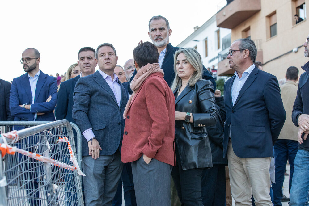 Los reyes visitan la zona cero de los derrumbamientos en Letur