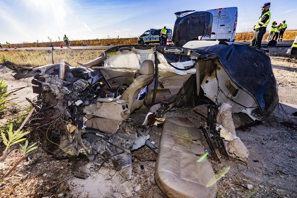 Dos muertos por un coche kamikaze en la A-43 en Torralba