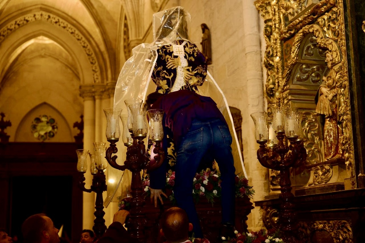 Martes Santo. Procesión del Perdón   / SERGI PERICH