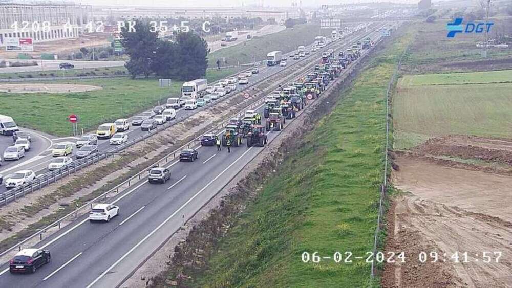 Cámara de la DGT con la cabecera de la protesta en la A-42 a la altura de Illescas. 