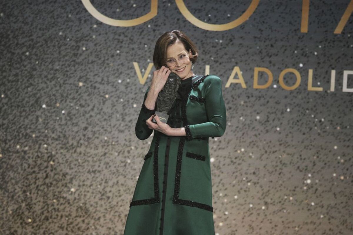 La actriz Sigourney Weaver recoge el Goya Internacional  / JOSE OLIVA