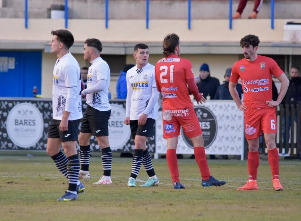 El Conquense se lleva el derbi provincial en el descuento